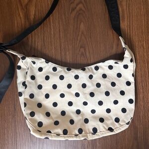 BAGGU Medium Crescent Bag – Polka Dot – NWT
